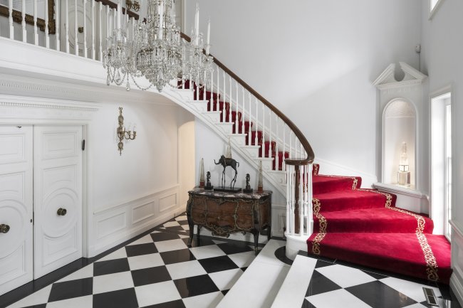 Sonning Court, Sonning-on-Thames, Berkshire, RG4 6UR 7