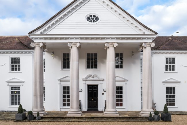 Sonning Court, Sonning-on-Thames, Berkshire, RG4 6UR 7