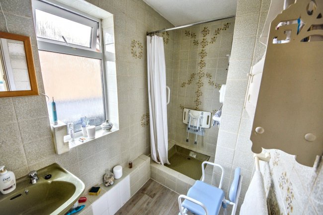 63 Pettitts Lane, Dry Drayton, Cambridge CB23 8BT 2