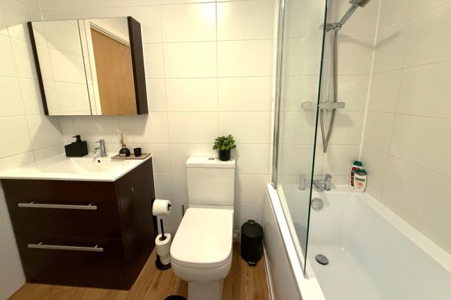 Flat 43, Crecy Court, 10 Lower Lee St, Leicester LE1 3RG 5