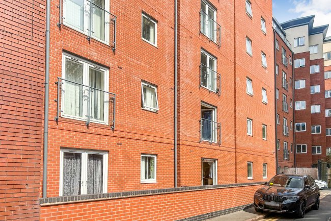 Flat 43, Crecy Court, 10 Lower Lee St, Leicester LE1 3RG 5