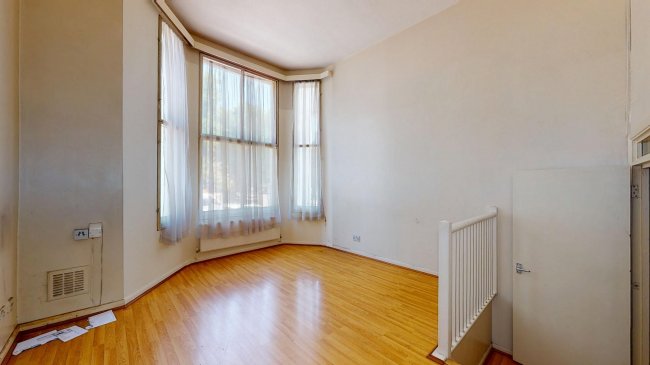 Flat 5, 136 Earls Court Road, Kensington, London, W8 6QL 2