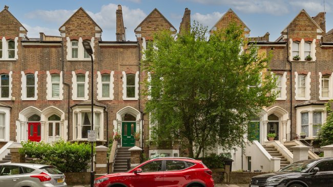 70C Colvestone Crescent, Hackney, London, E8 2LJ 3