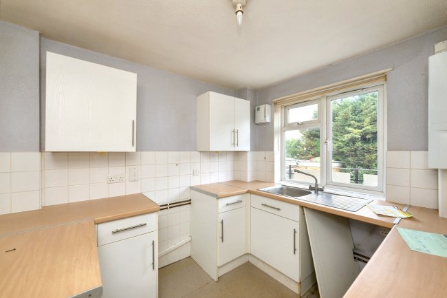 5A Russells Ride, Cheshunt, Waltham Cross EN8 8TS 3