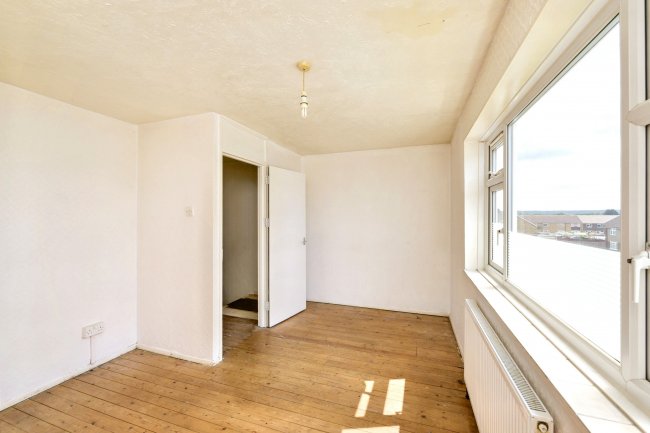 5A Russells Ride, Cheshunt, Waltham Cross EN8 8TS 3