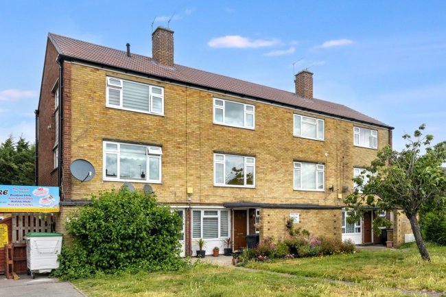 5A Russells Ride, Cheshunt, Waltham Cross EN8 8TS 3