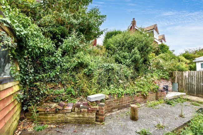 2 Nightingale Cottages, Rushmore Hill, Pratt's Bottom, Orpington,  BR6 7NW 8