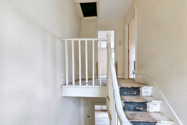 46a and 46b Bromar Road, East Dulwich London SE5 8DL 6