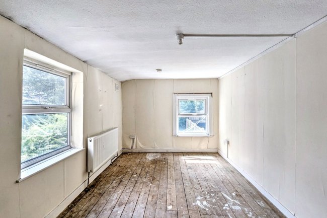 46a and 46b Bromar Road, East Dulwich London SE5 8DL 6