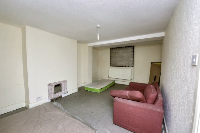 75 Peckham Road, Camberwell, London SE5 8UH 7