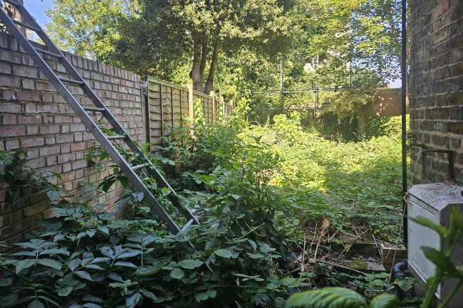 75 Peckham Road, Camberwell, London SE5 8UH 7