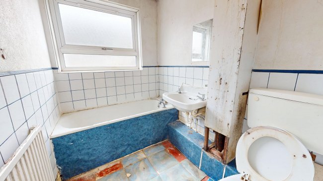 2 Bonnington Court, Gallery Gardens, Northolt, UB5 5NX 4