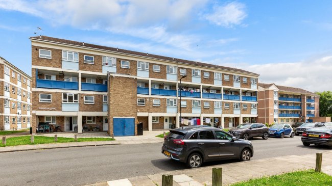 2 Bonnington Court, Gallery Gardens, Northolt, UB5 5NX 4