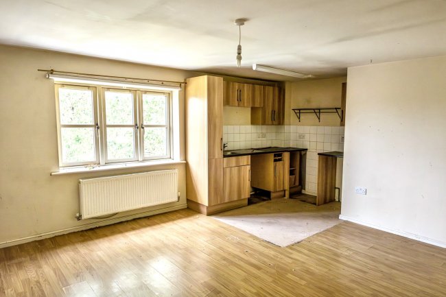 29 Cornwall Close, Tetbury, Gloucestershire, GL8 8JD 3