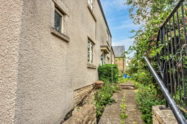 29 Cornwall Close, Tetbury, Gloucestershire, GL8 8JD 3