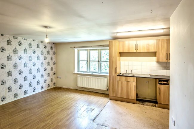 29 Cornwall Close, Tetbury, Gloucestershire, GL8 8JD 3