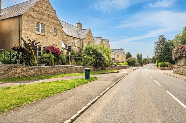 29 Cornwall Close, Tetbury, Gloucestershire, GL8 8JD 3