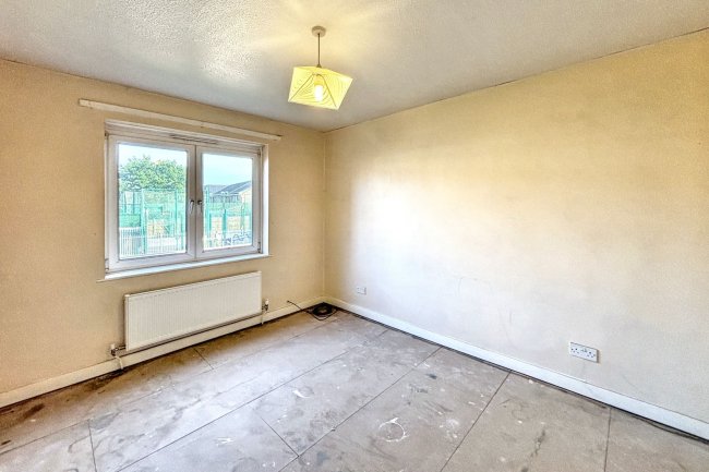 171 Medora Road, Romford, Essex RM7 7ET 5