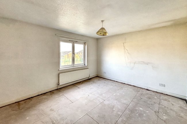 171 Medora Road, Romford, Essex RM7 7ET 5