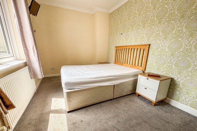 The Windsor Castle, 7 Stourbridge Road, West Midlands, DY9 7DG 4