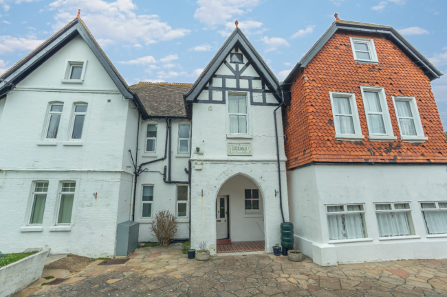 Seven Gables, York Lane, Totland Bay, Isle Of Wight PO39 0ER 8