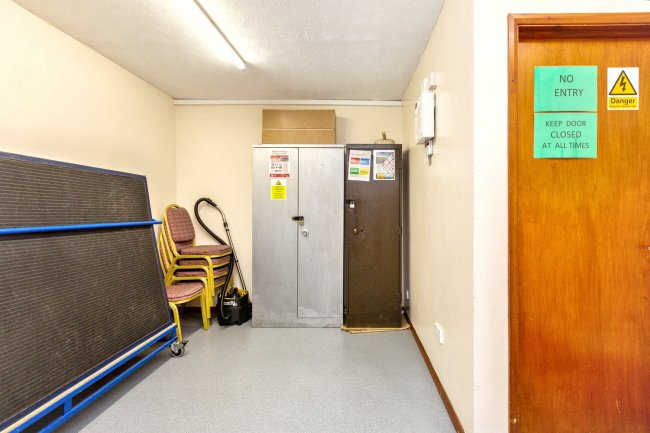 Land on the south-west side of 99 Watling Street West, Towcester NN12 6AG. 5