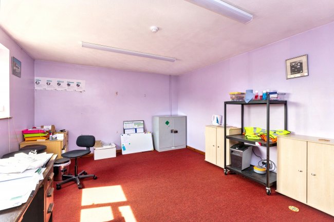 Land on the south-west side of 99 Watling Street West, Towcester NN12 6AG. 5
