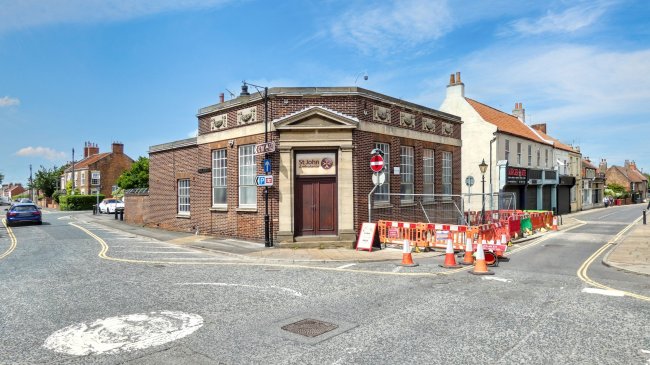 St John Ambulance, 27 Fleetgate, Barton-upon-Humber, Lincolnshire DN18 5QA 1