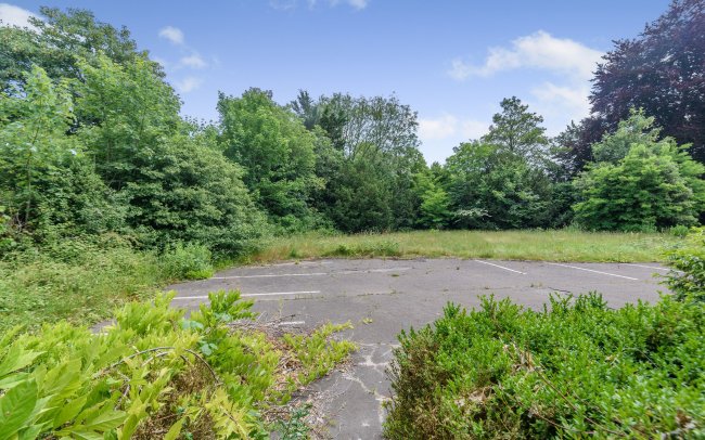 Kings Worthy House & Kings Worthy Court, London Road, Kings Worthy, Winchester, Hampshire, SO23 7QA 6