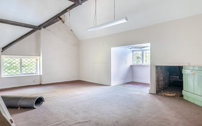 Kings Worthy House & Kings Worthy Court, London Road, Kings Worthy, Winchester, Hampshire, SO23 7QA 6