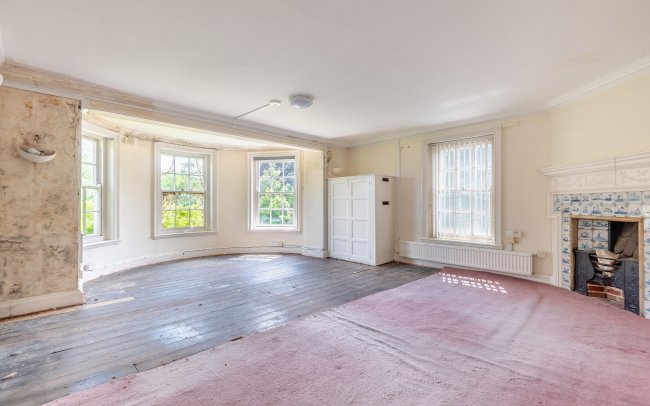 Kings Worthy House & Kings Worthy Court, London Road, Kings Worthy, Winchester, Hampshire, SO23 7QA 6