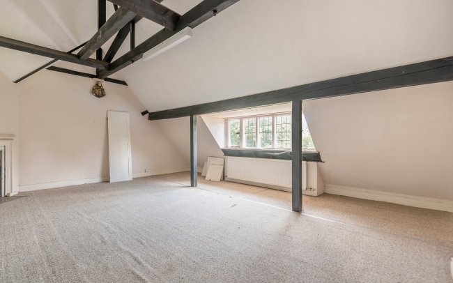 Kings Worthy House & Kings Worthy Court, London Road, Kings Worthy, Winchester, Hampshire, SO23 7QA 6