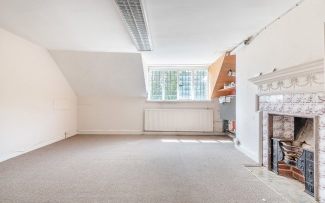 Kings Worthy House & Kings Worthy Court, London Road, Kings Worthy, Winchester, Hampshire, SO23 7QA 6