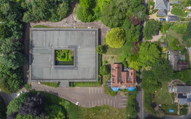 Kings Worthy House & Kings Worthy Court, London Road, Kings Worthy, Winchester, Hampshire, SO23 7QA 6