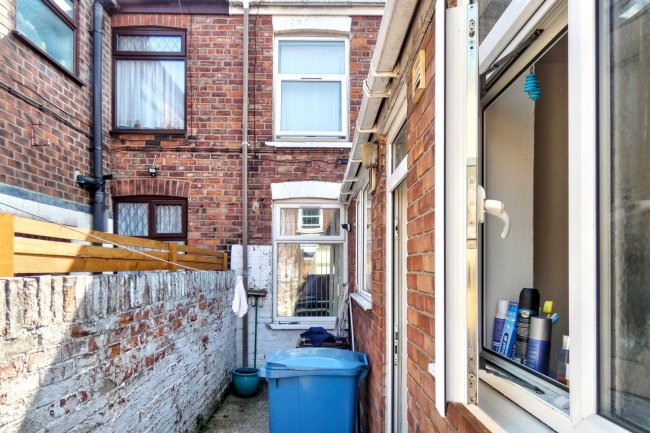 6 Ferens Villas, Rosmead Street, Hull, East Yorkshire, HU9 2TY 8