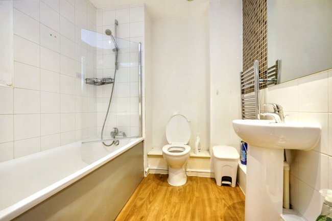 Apartment 219 Litmus Building, 195 Huntingdon Street, Nottingham NG1 3NT 2