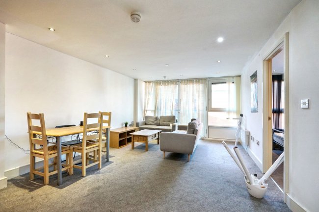 Apartment 219 Litmus Building, 195 Huntingdon Street, Nottingham NG1 3NT 2