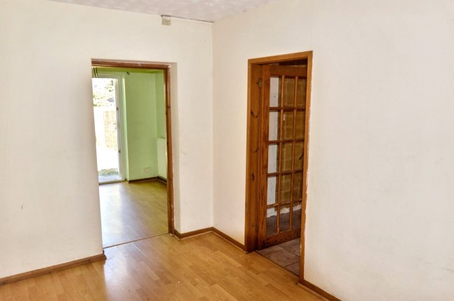 13 Langdale Avenue, Coventry, CV6 4LU 6