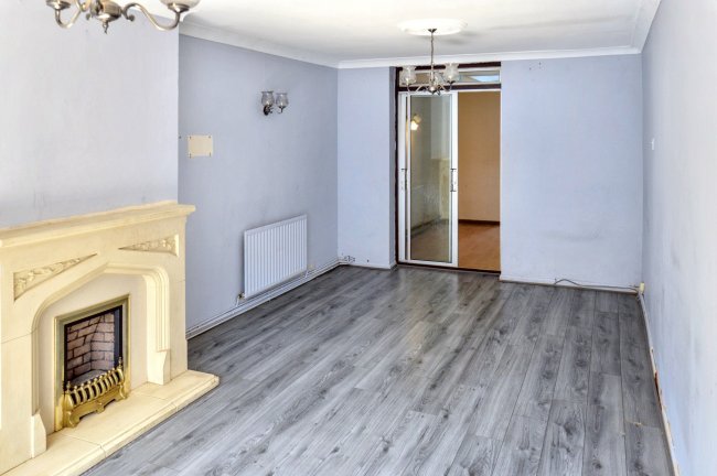 13 Langdale Avenue, Coventry, CV6 4LU 6