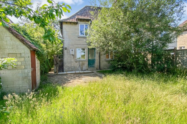 3 Seagry Hill, Sutton Benger, Wiltshire, SN15 4SA 8