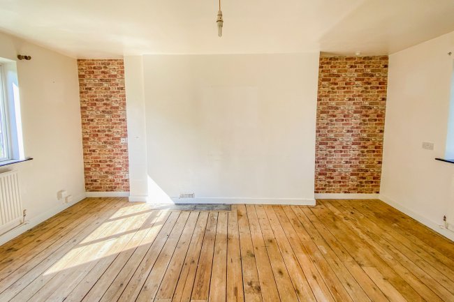 3 Seagry Hill, Sutton Benger, Wiltshire, SN15 4SA 8