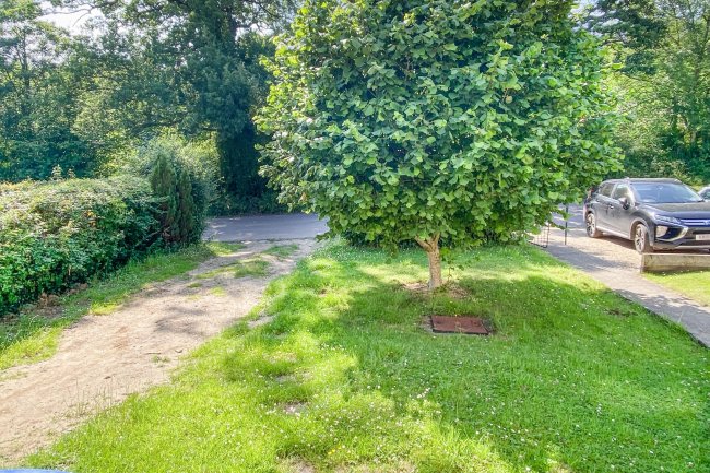 3 Seagry Hill, Sutton Benger, Wiltshire, SN15 4SA 8