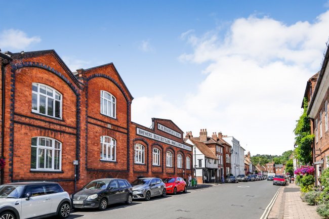 The Storage Area, The Mineral Bottling Factory, Old Brewery Lane, Henley-on-Thames, RG9 2DE 7