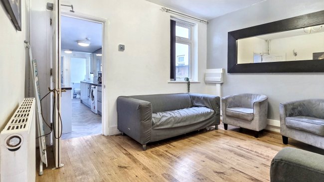 9 Victoria Street, Reading, Berkshire, RG1 4NQ 4