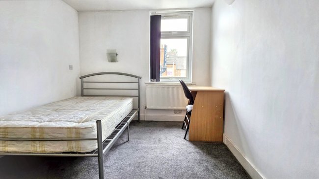 9 Victoria Street, Reading, Berkshire, RG1 4NQ 4