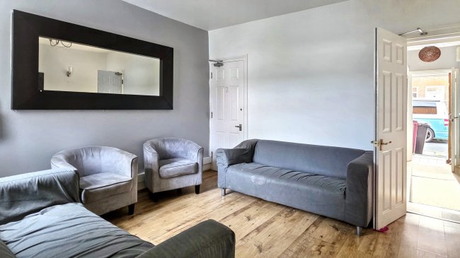 9 Victoria Street, Reading, Berkshire, RG1 4NQ 4