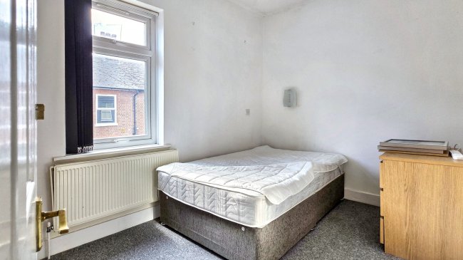 9 Victoria Street, Reading, Berkshire, RG1 4NQ 4