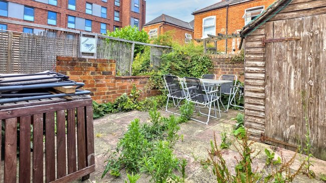 9 Victoria Street, Reading, Berkshire, RG1 4NQ 4