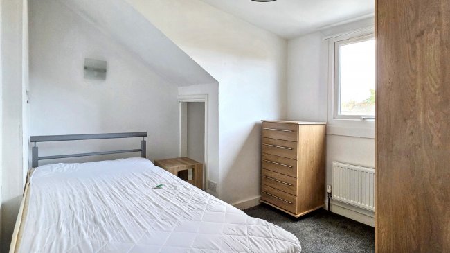 9 Victoria Street, Reading, Berkshire, RG1 4NQ 4