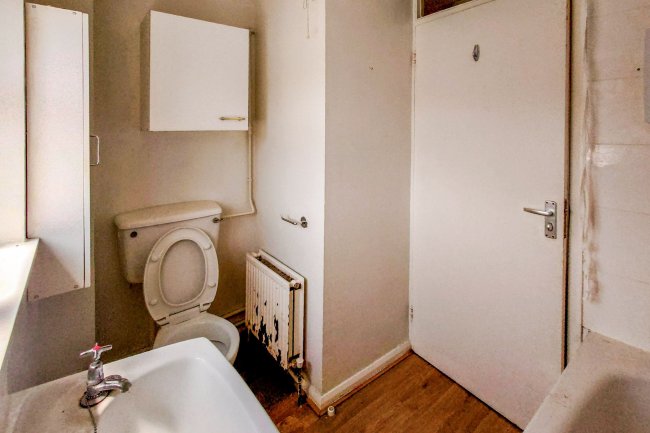 5 Broadleaze, Upper Seagry, Chippenham, Wiltshire, SN15 5EY 8